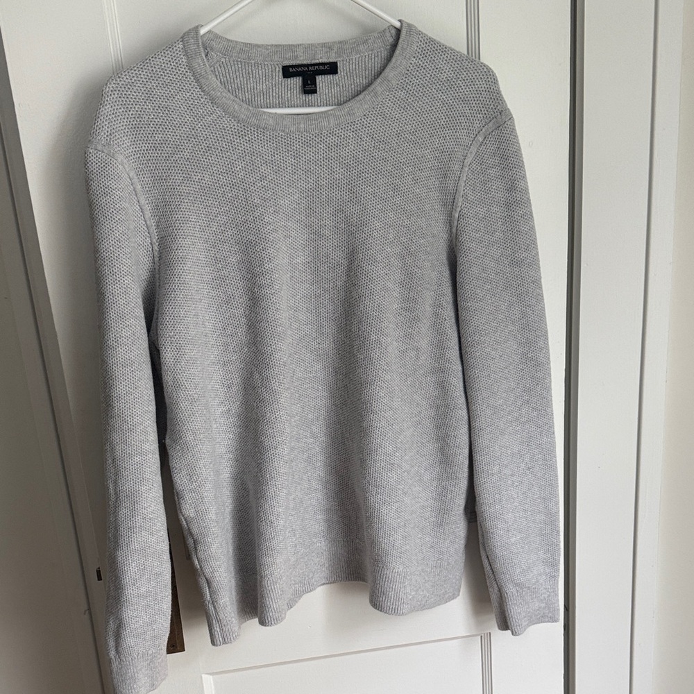 Banana Republic Light Gray Knit Pullover